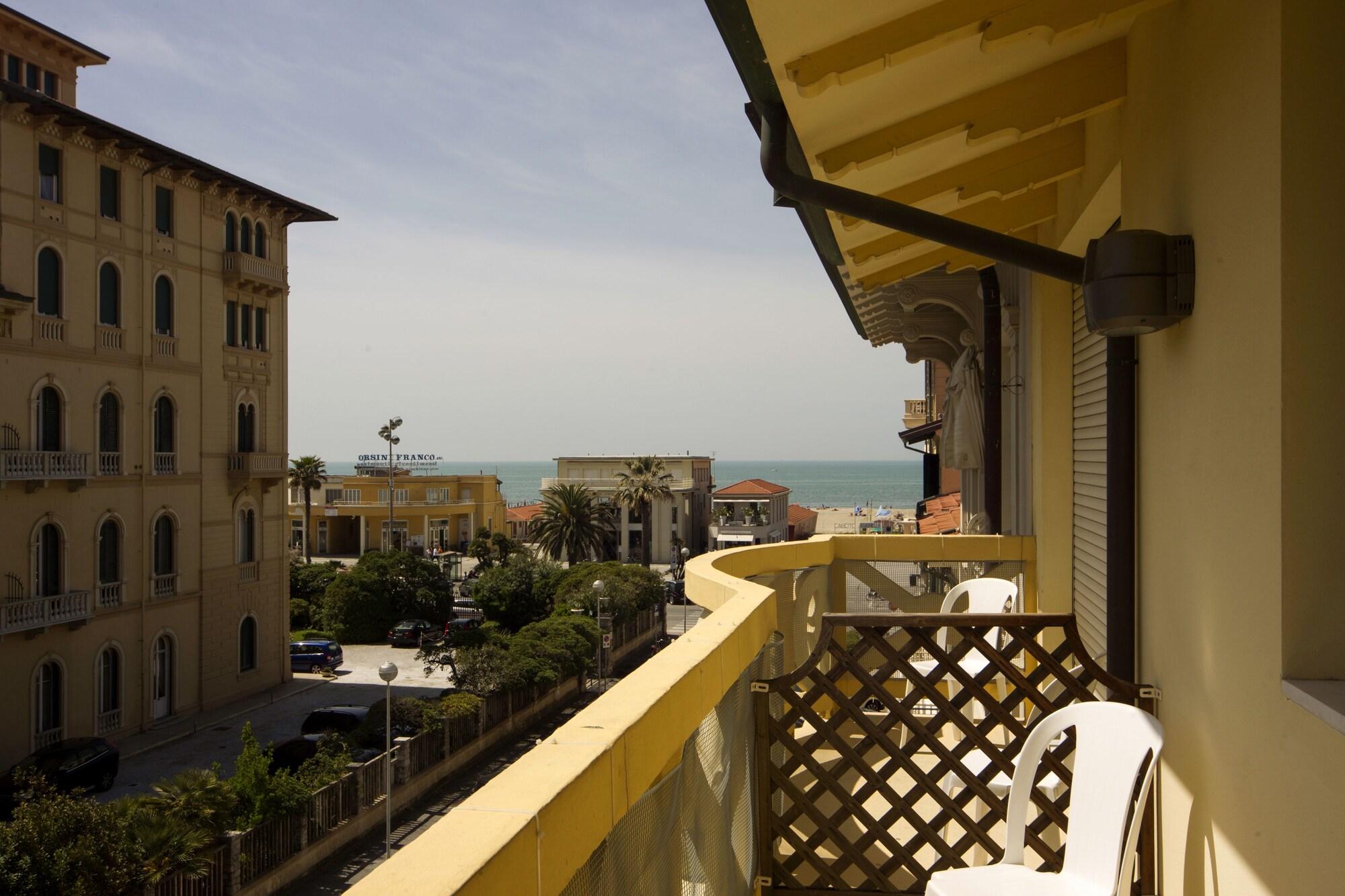 Hotel Playa Viareggio Exterior foto
