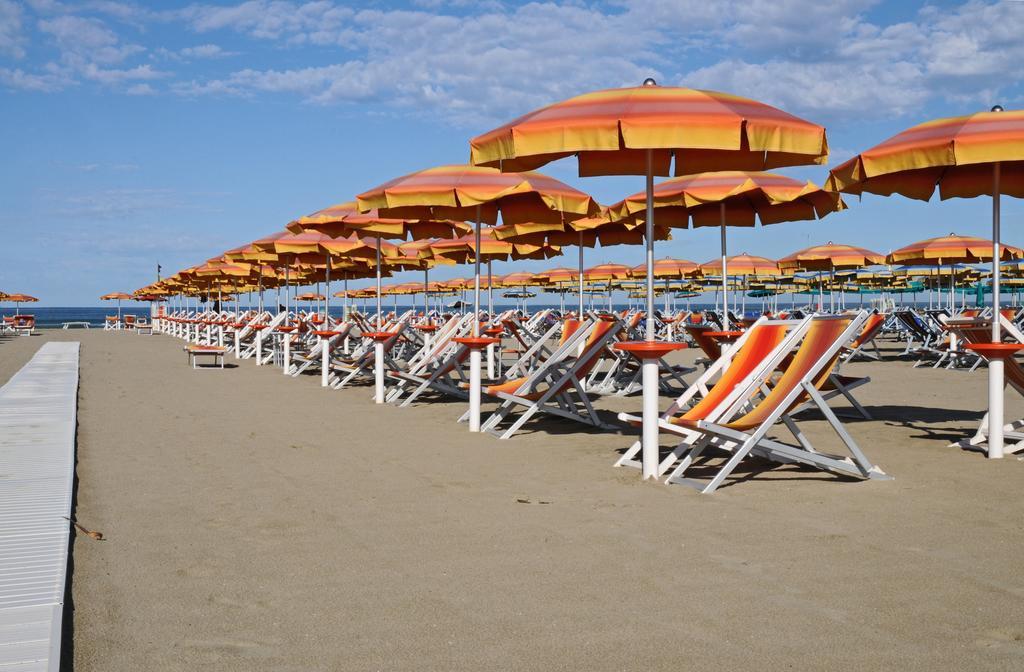 Hotel Playa Viareggio Exterior foto